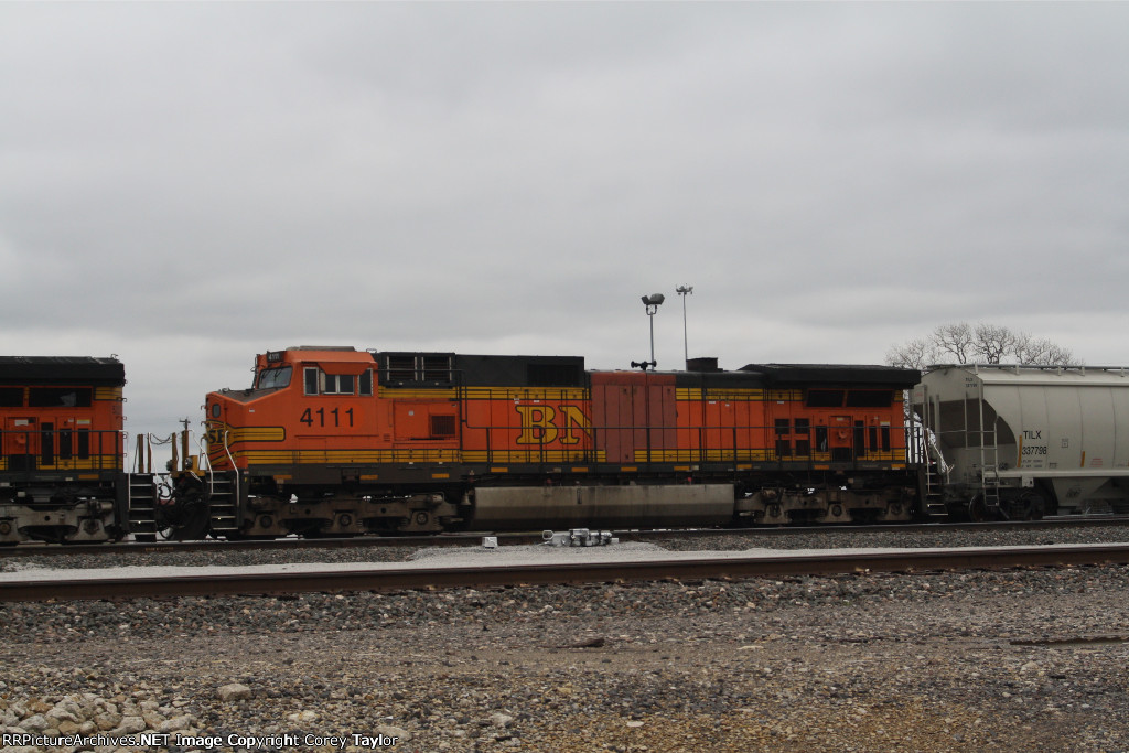 BNSF 4111